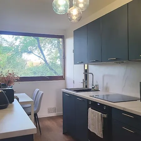 Appartement Charmant Appartement, Proche Commerces Et Acces Jo